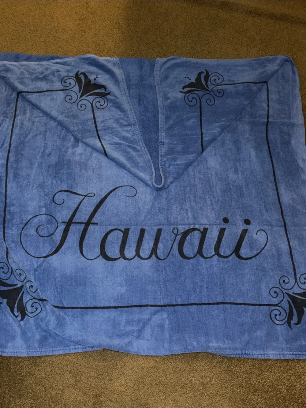 Vintage Hawaii Blue Plush Beach & Bath Towel with Script